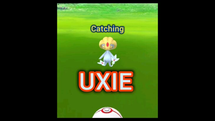 Catching UXIE in Pokémon GO Counting Balls! ポケモンgo #pokemongo #pokemongoshorts #shorts #funny